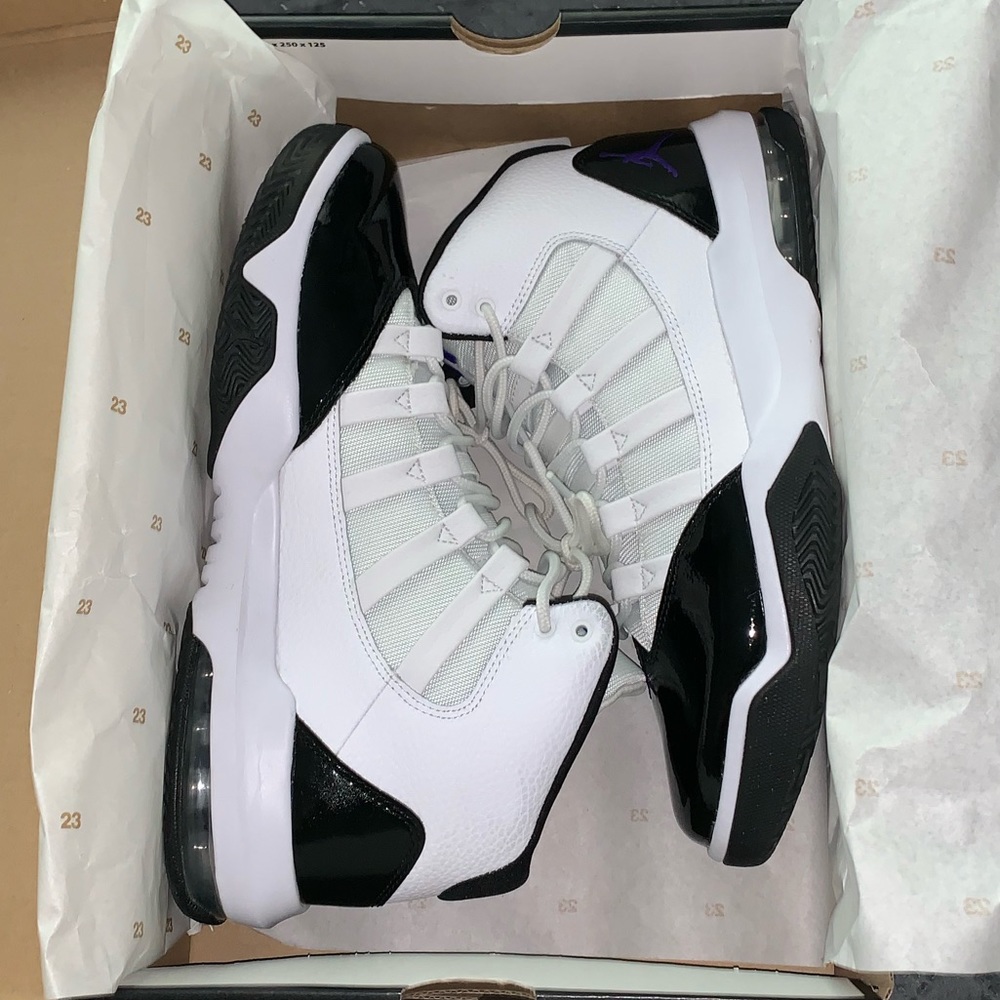 Jordan Max Aura